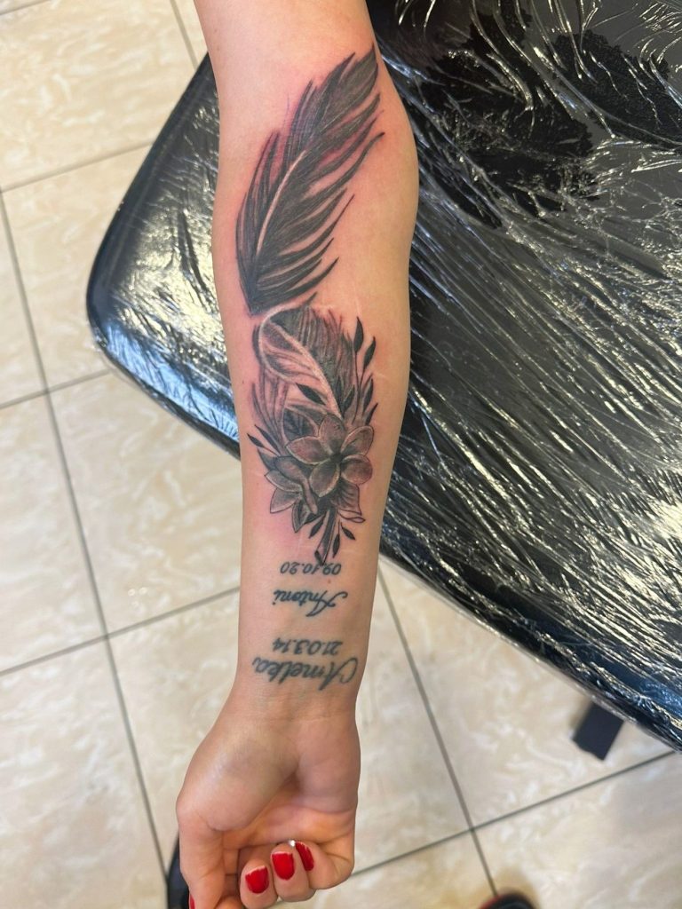 Tattoo - Unterarm, Feder