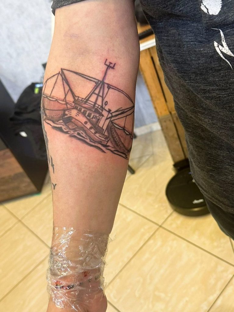 Tattoo - Schiff, Wasser, Welle, Unterarm